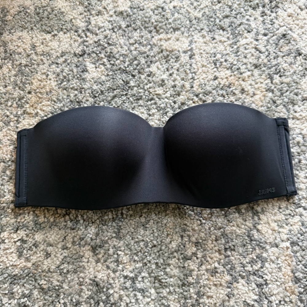 SKIMS Black Strapless Bra 34B